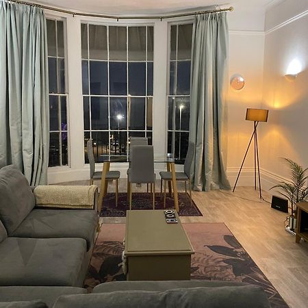 Period Sea View Flat In Hastings Appartement Buitenkant foto