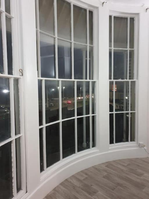 Period Sea View Flat In Hastings Appartement Buitenkant foto