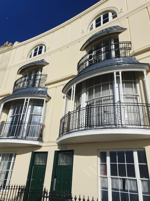 Period Sea View Flat In Hastings Appartement Buitenkant foto