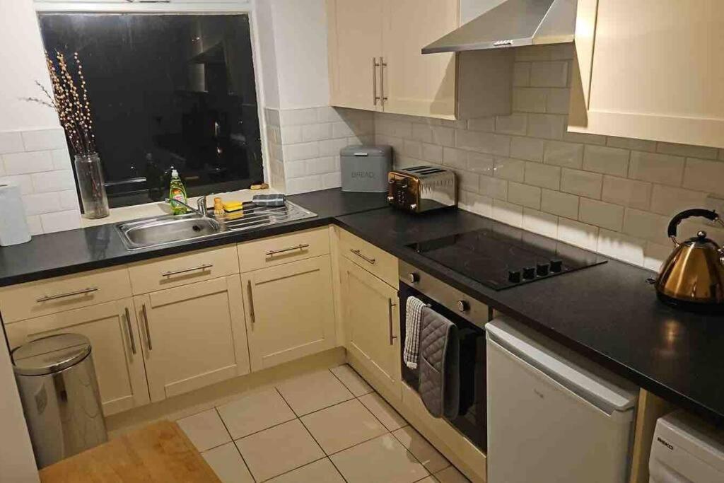 Period Sea View Flat In Hastings Appartement Buitenkant foto